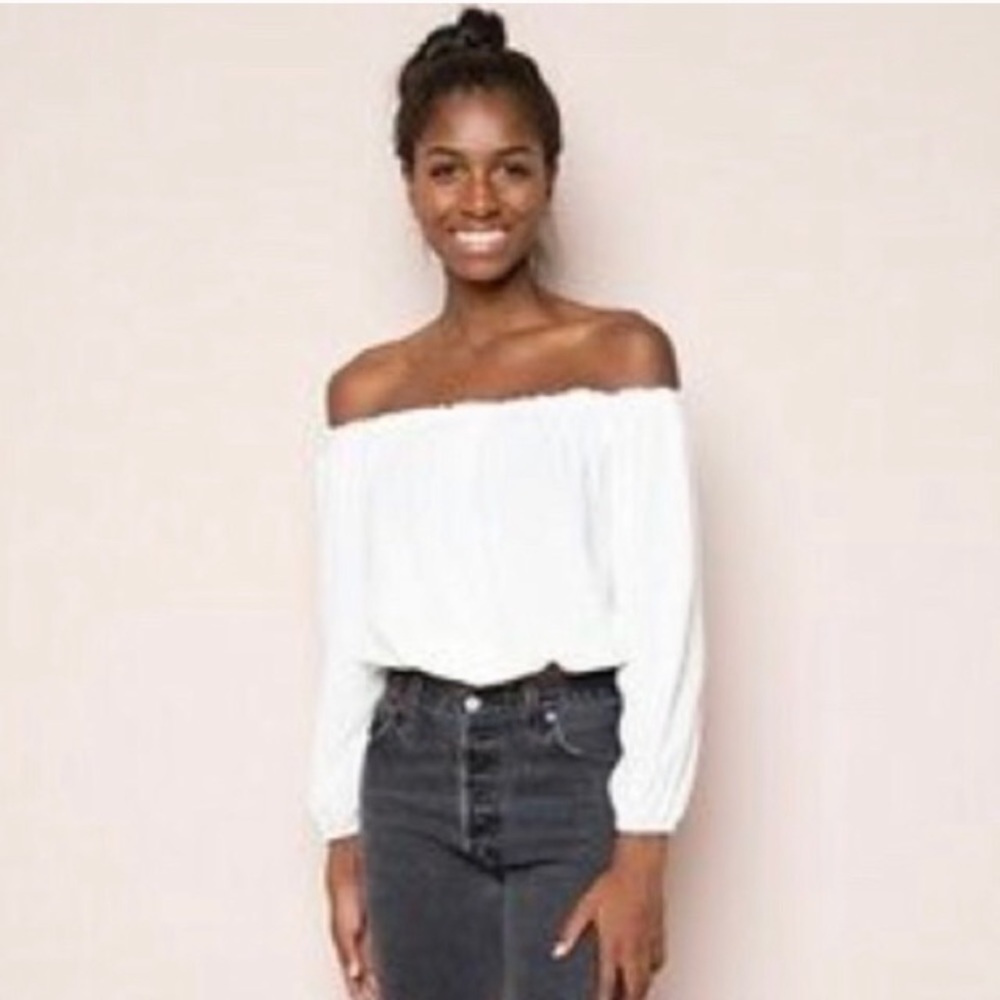 Brandy Melville White Off the Shoulder Crop Top - Picture 5 of 6